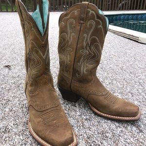 Ariat cowboy boots